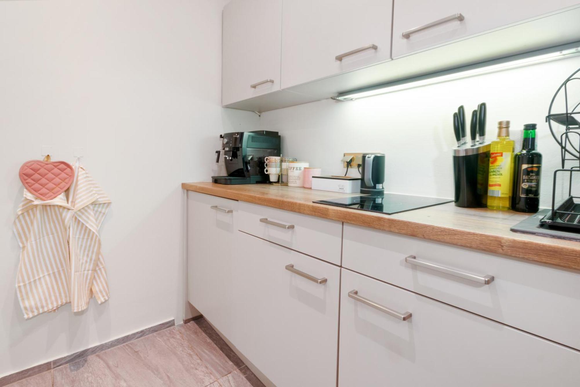 Zentral - Netflix - 2 Stoecke - Arbeitsplatz Apartment Виена Екстериор снимка